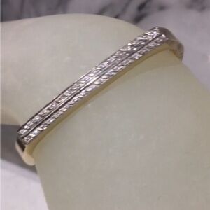 14k beautiful gold bangle 21g old gold and with white gold layered 8”